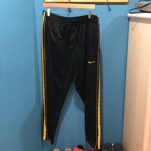 Men’s Nike track suit